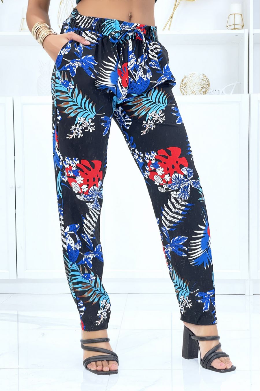 Zwarte gebladerte broek, soepele elastische taille en enkels - 2