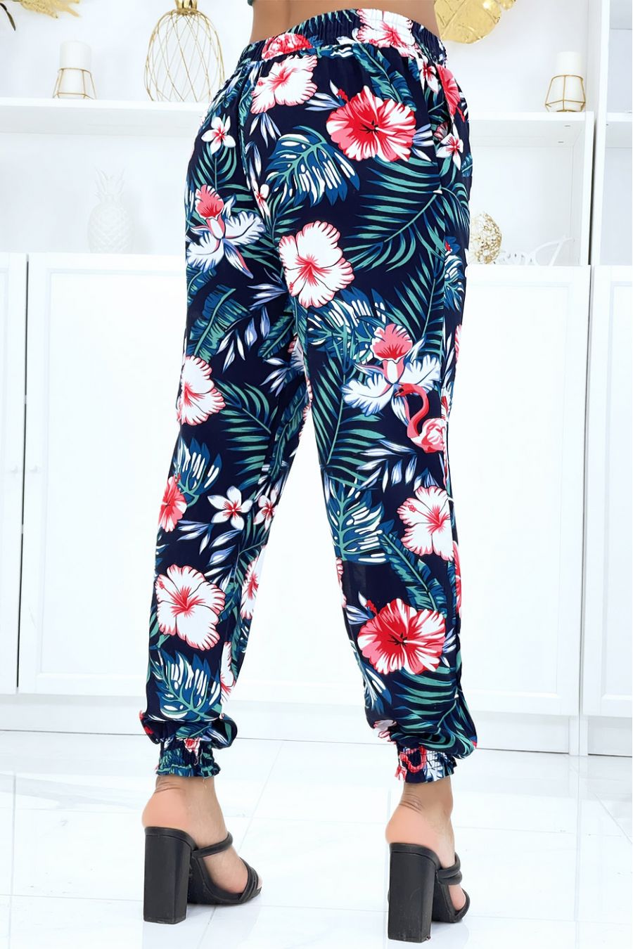 Navy pants with floral pattern, fluid elastic waist and ankles - 3