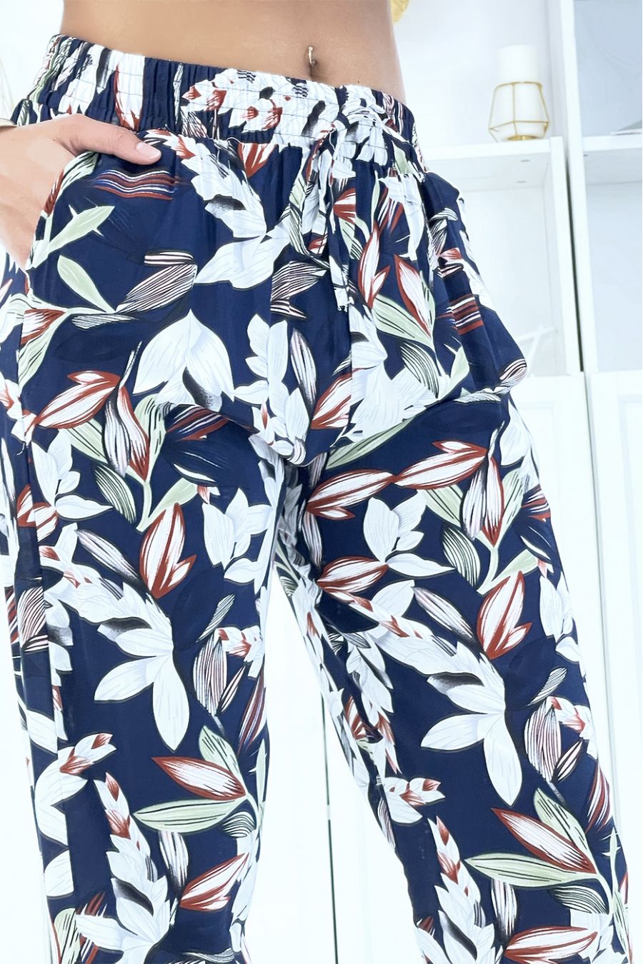 Pantalon marine à feuillage, fluide élastique à la taille - 4