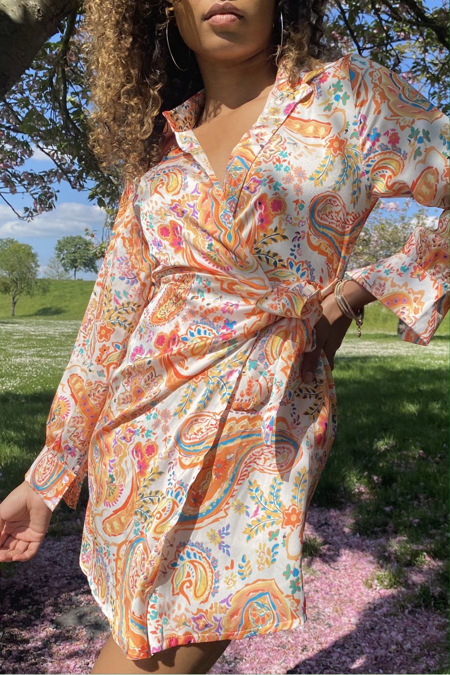 Robe courte orange fleurie cache coeur   - 1