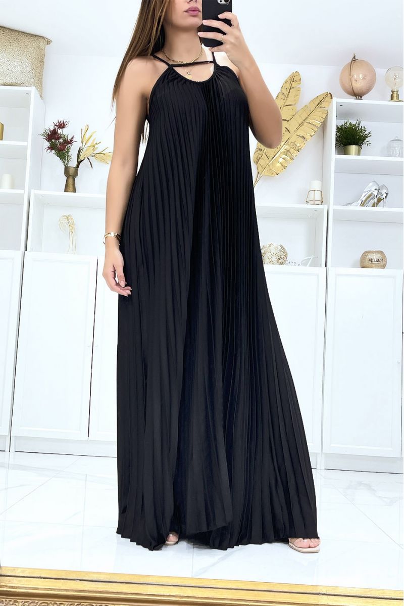 Long black pleated and flared satin dress - 1