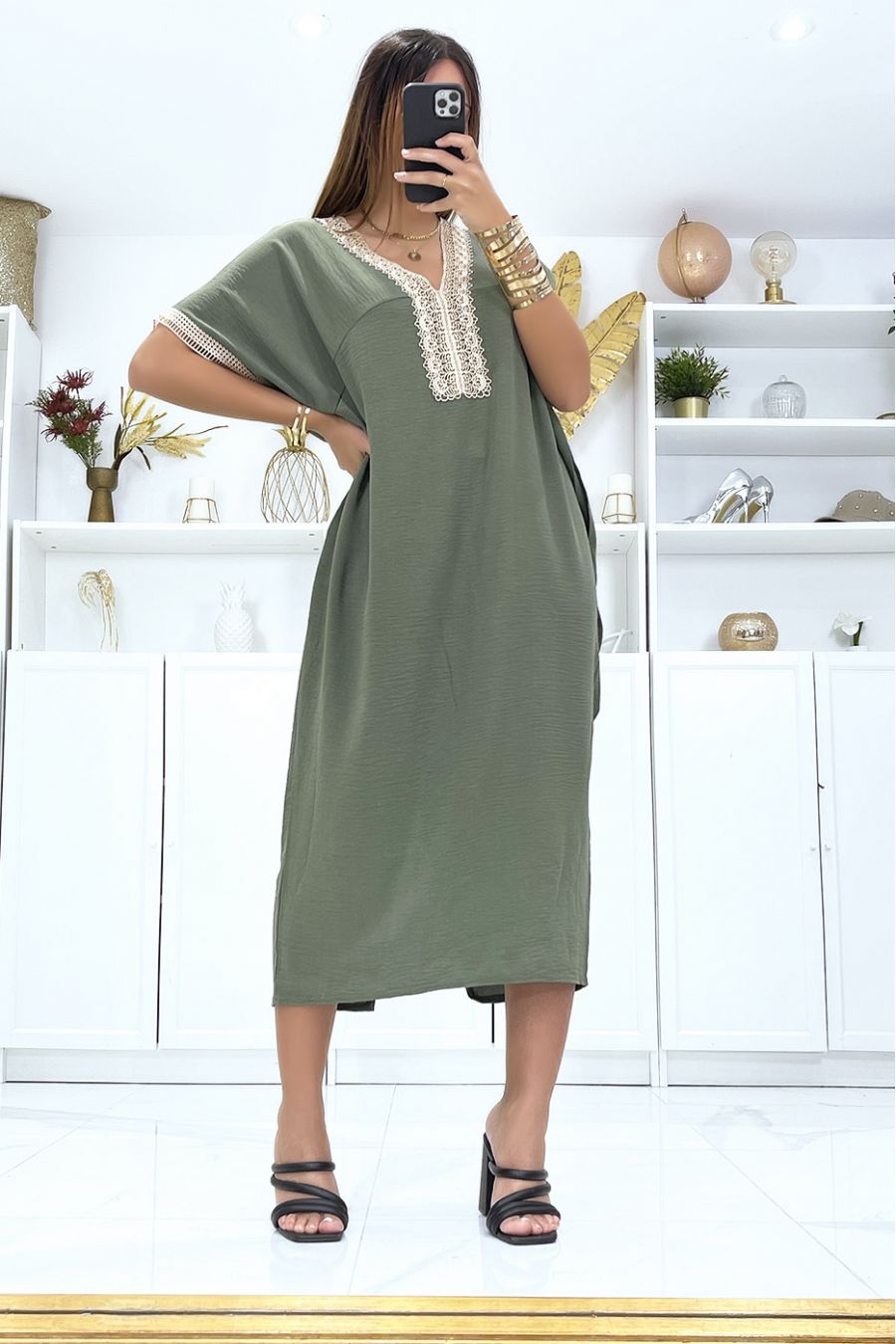 KhKKi dress with short sleeves and embroidery on the sleeves and collar - 2