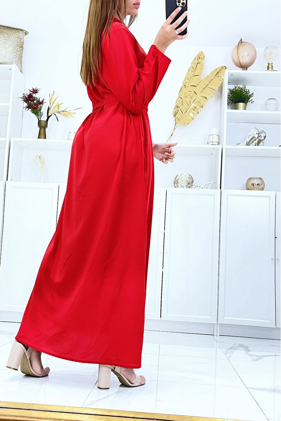Robe longue rouge à manches longues et broderie au col - 4