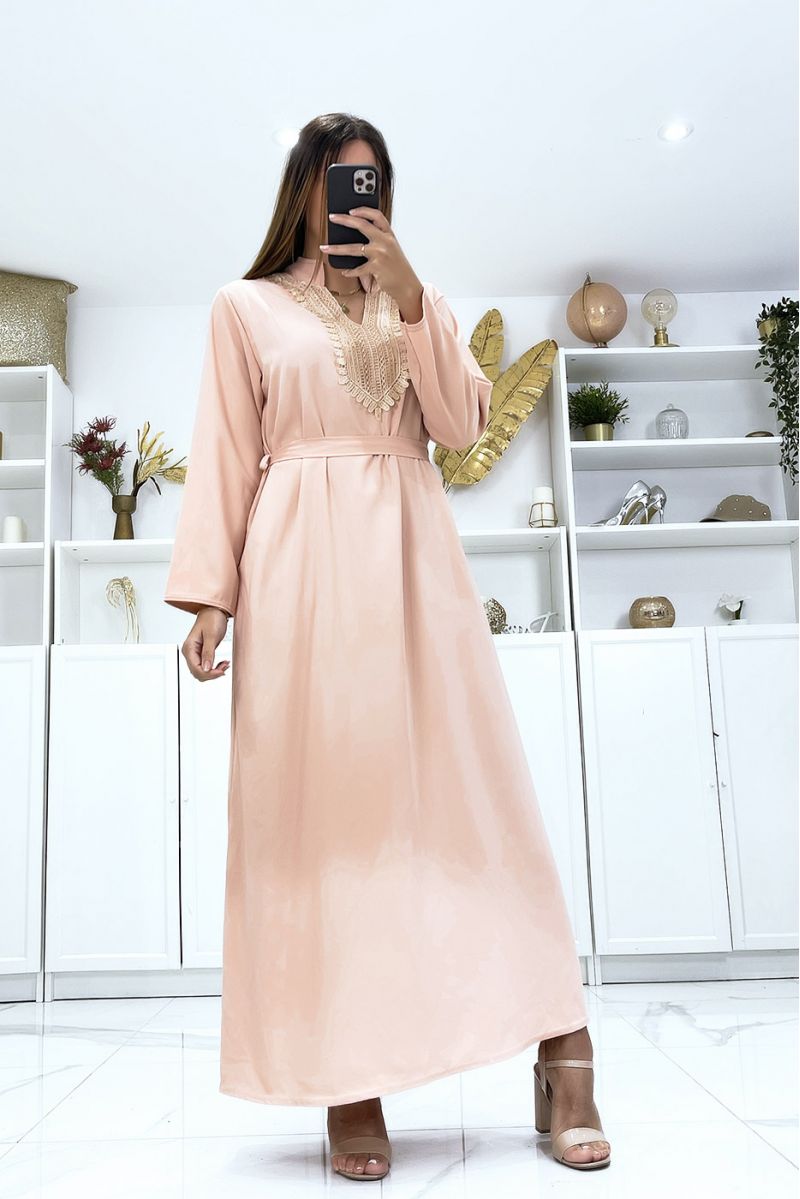 Long pink dress with long sleeves and embroidery on the collar - 2