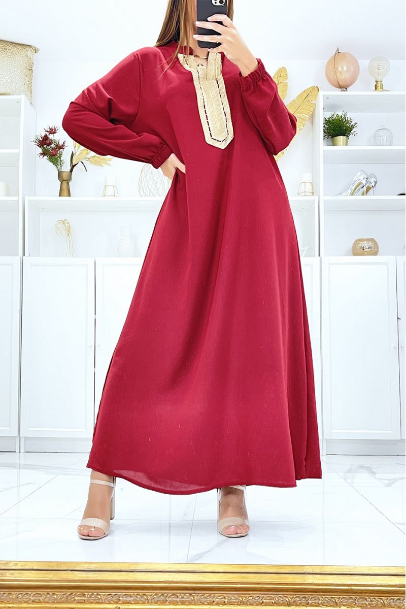 Burgundy dress with long sleeves and gold embroidered collar - 2