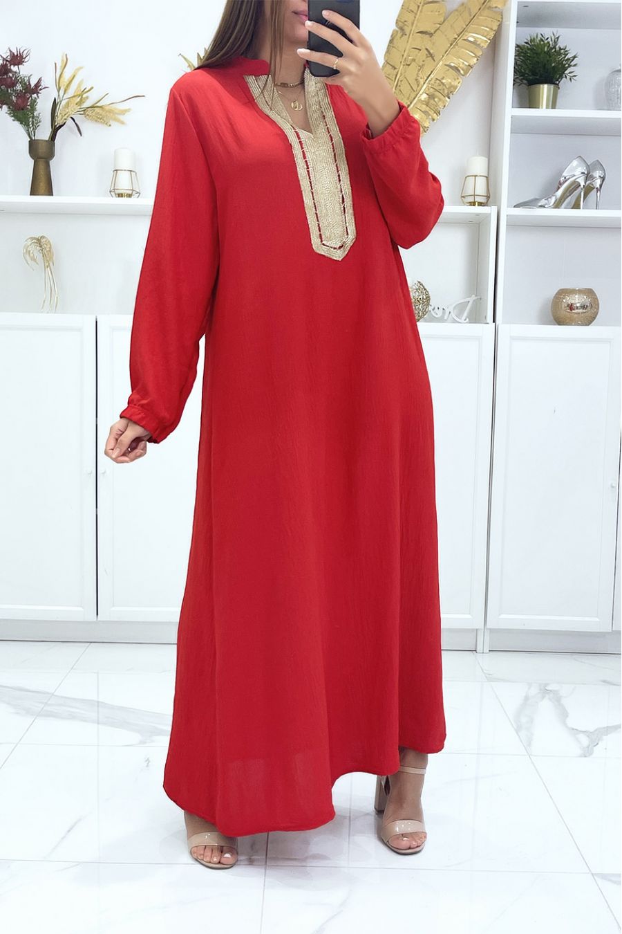 Red dress with long sleeves and gold embroidered collar - 3
