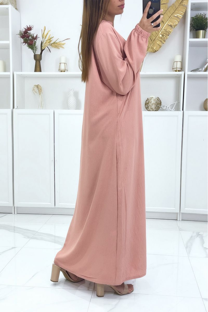 Roze jurk met lange mouwen en goud geborduurde kraag - 4