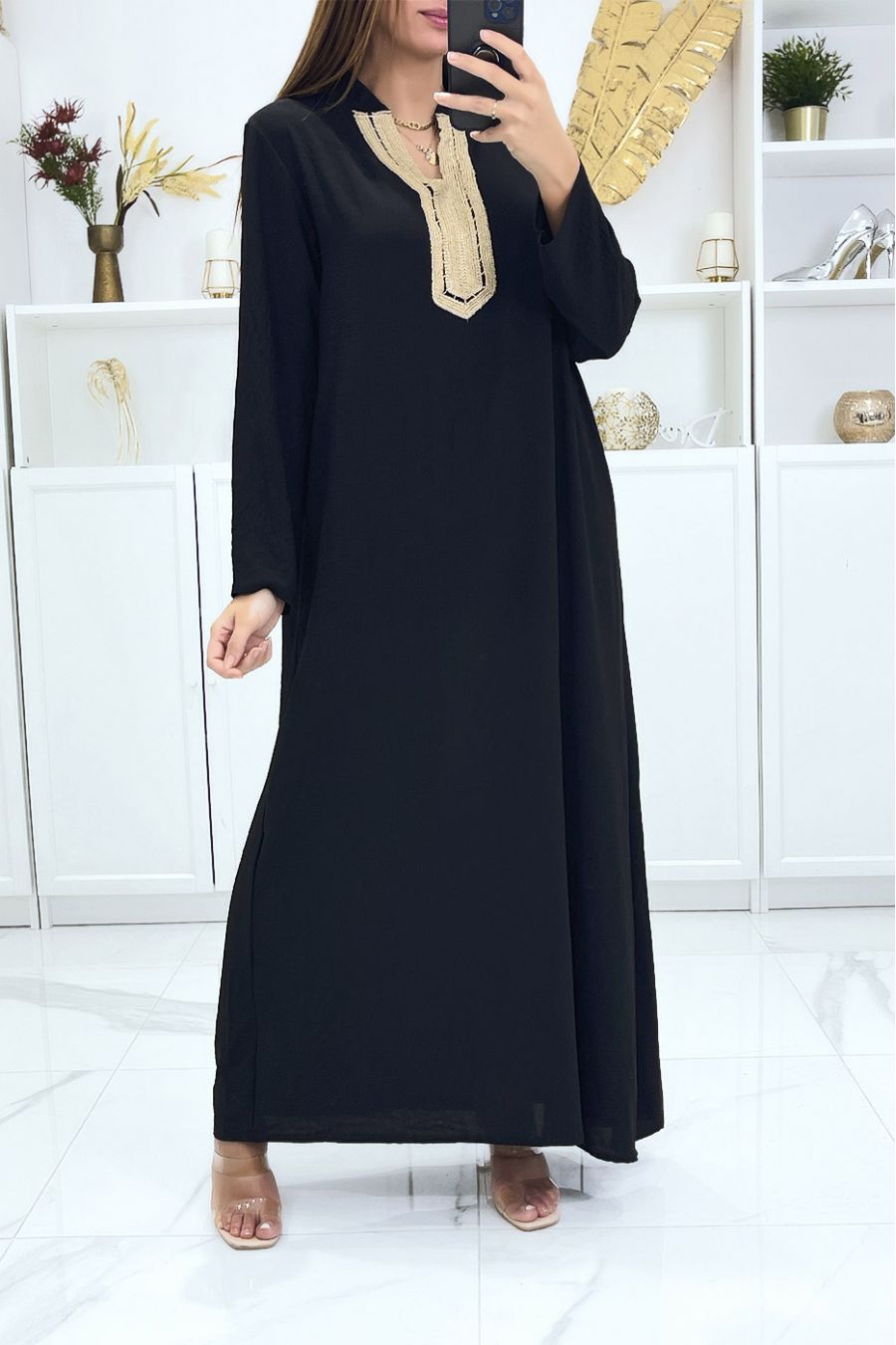 Long black abaya with long sleeves and golden embroidery on the collar - 3