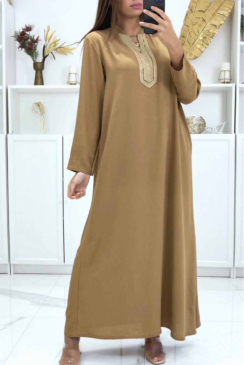 Long camel abaya with long sleeves and gold embroidery on the collar - 1 Long camel abaya with long sleeves and gold embroidery on the collar - 1