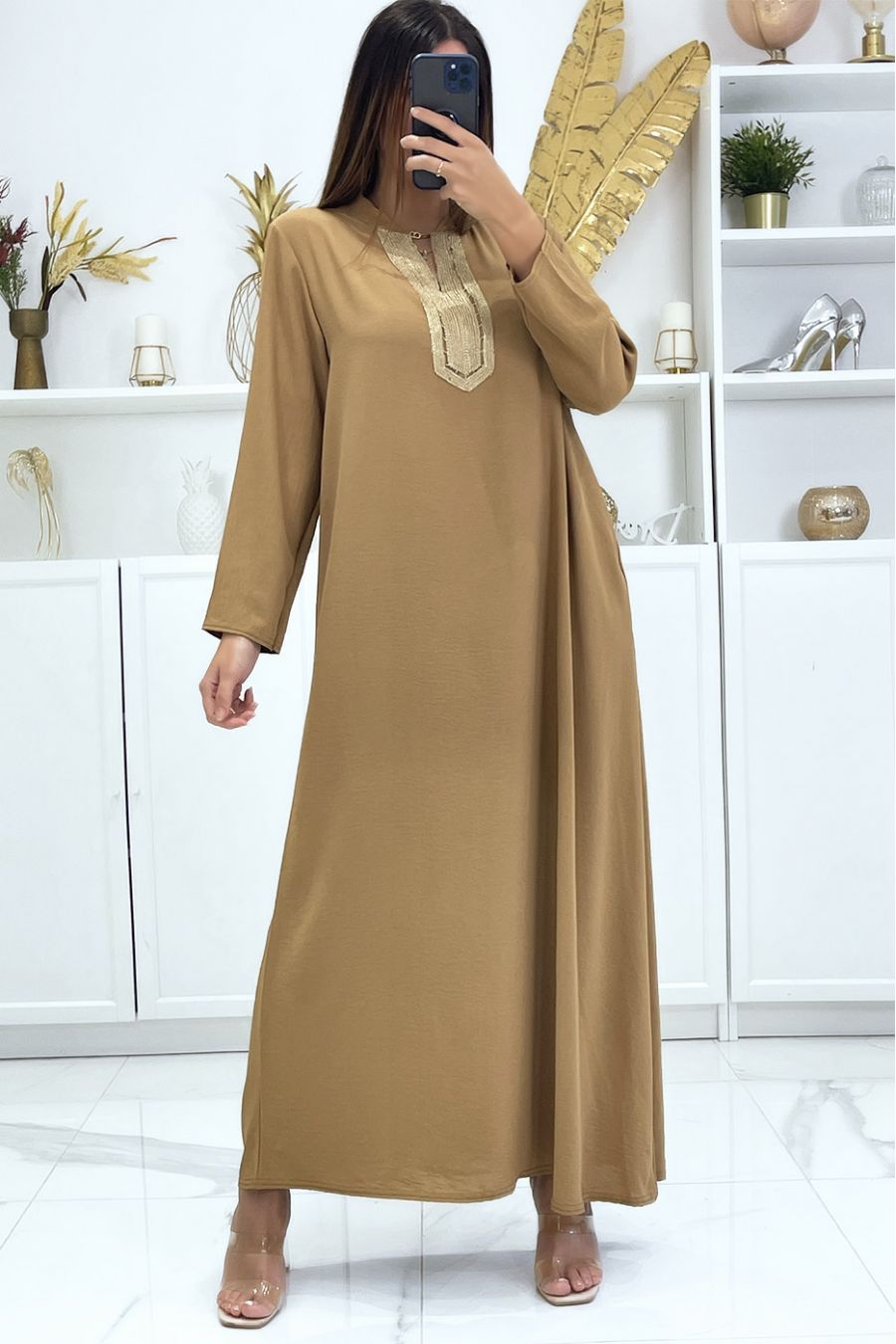 Long camel abaya with long sleeves and gold embroidery on the collar - 4