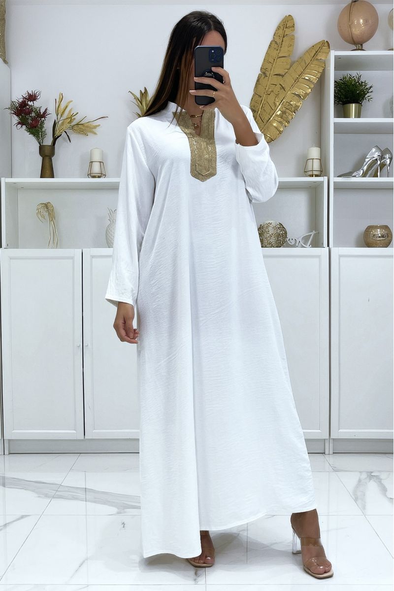 Long white abaya with long sleeves and golden embroidery on the collar - 2