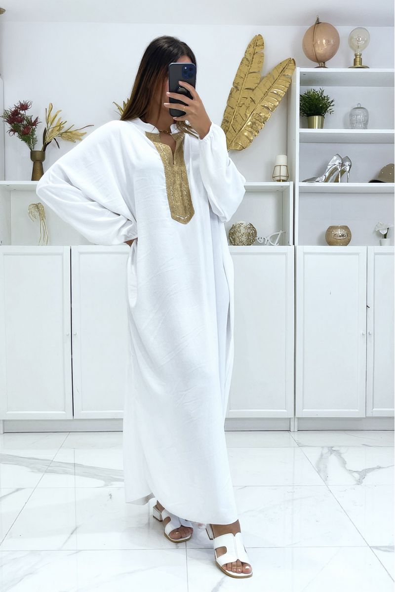 Large size white abaya with puffed sleeves and gold embroidery on the collar - 3