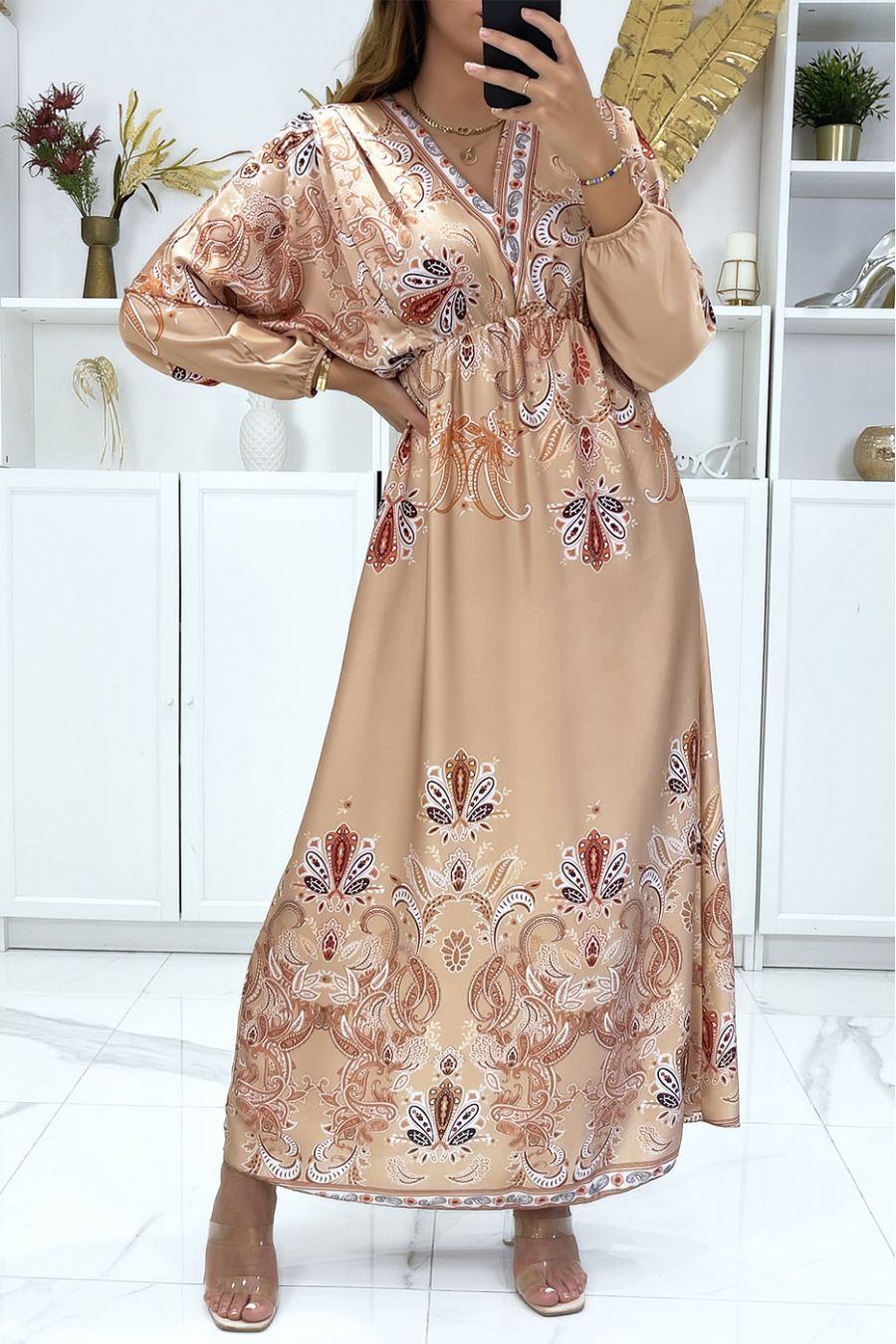 Robe longue satinée camel à manches bouffantes et imprimés - 1