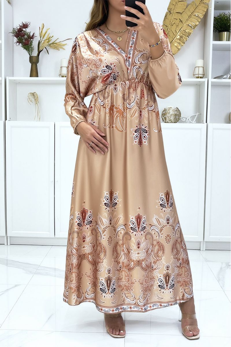 Lange camel satijnen jurk met pofmouwen en prints - 2