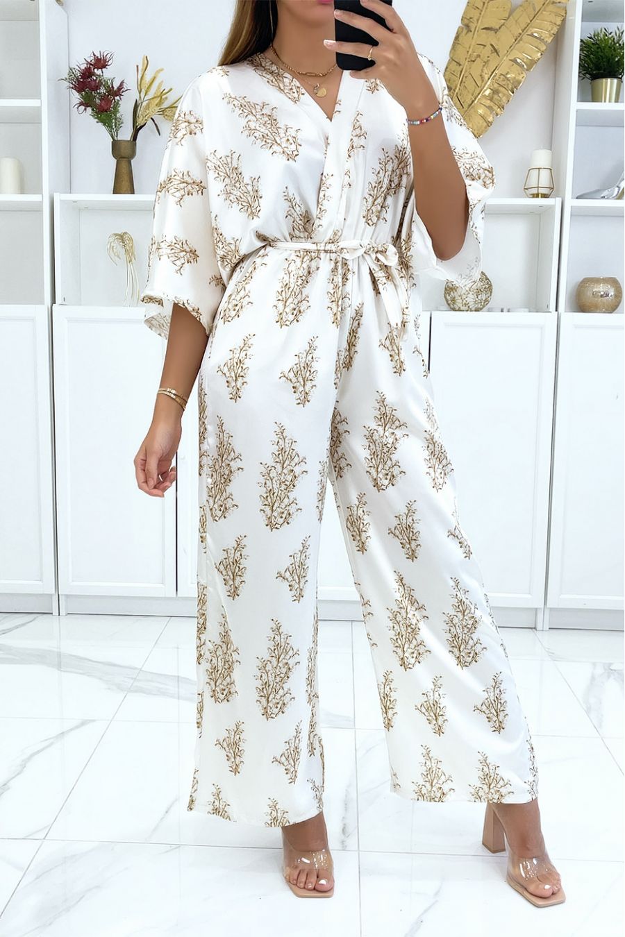 Combinaison beige satinée à motif branche dorée - 2