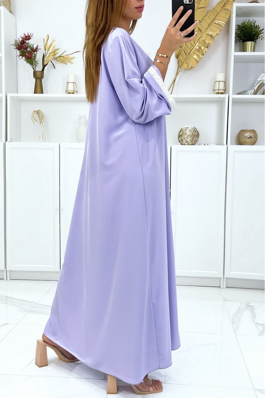 Long very loose lilac abaya with lace on the sleeves and in the front - 1