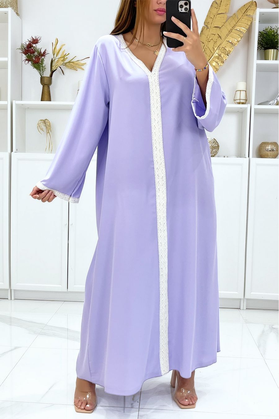 Lange zeer losse lila abaya met kant aan de mouwen en aan de voorkant - 2