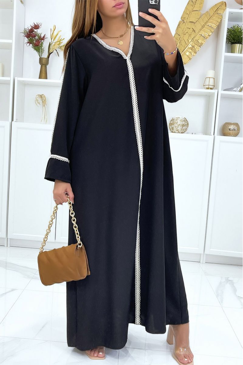 Longue abaya noir très ample avec dentelle aux manches et à l'avant - 3 Longue abaya noir très ample avec dentelle aux manches et à l'avant - 3