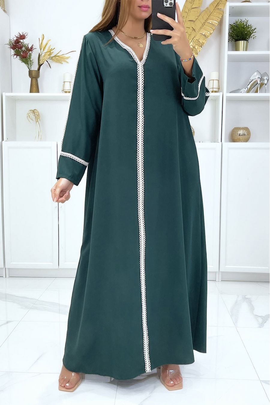 Longue abaya verte très ample avec dentelle aux manches et à l'avant - 3