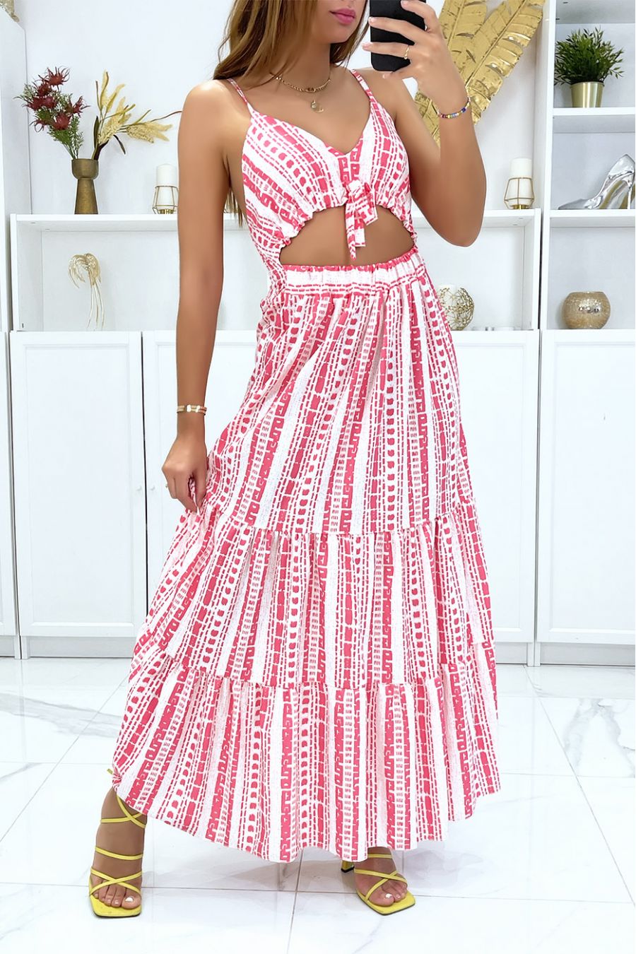 Long fuchsia dress with open pattern at the front - 2