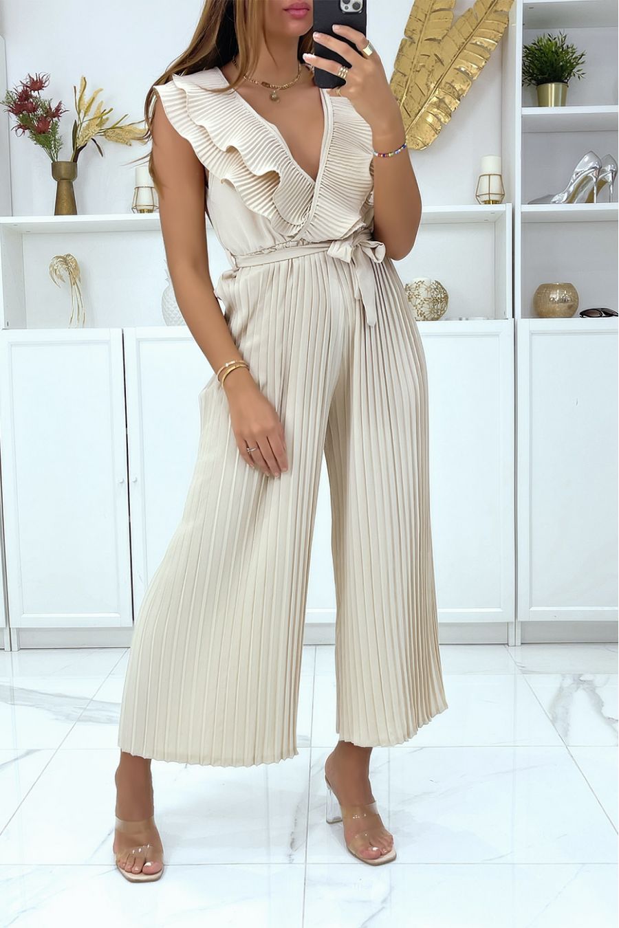 Beige geplooide jumpsuit gekruist bij de buste - 1