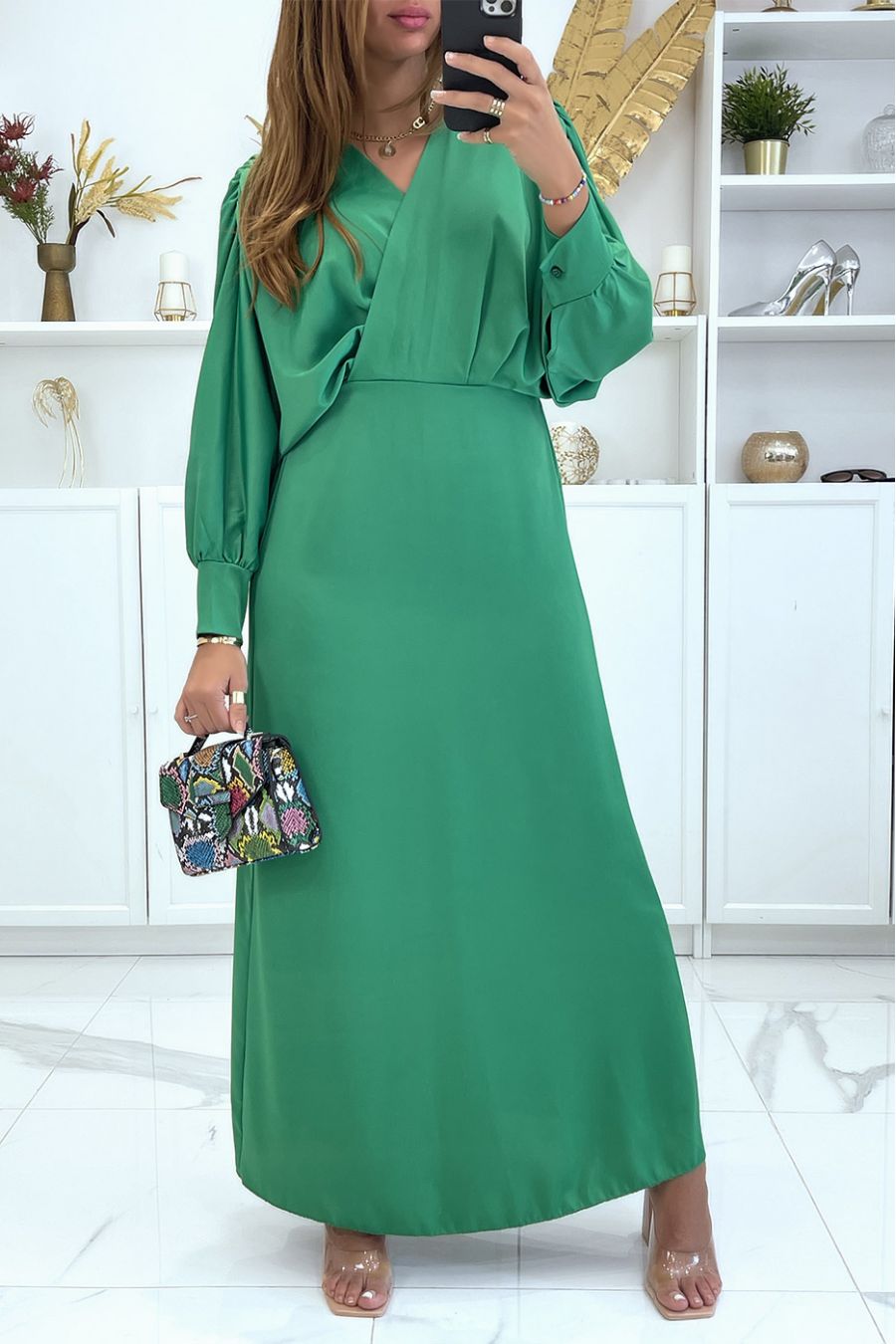 Long green satin dress crossed at the bust - 2