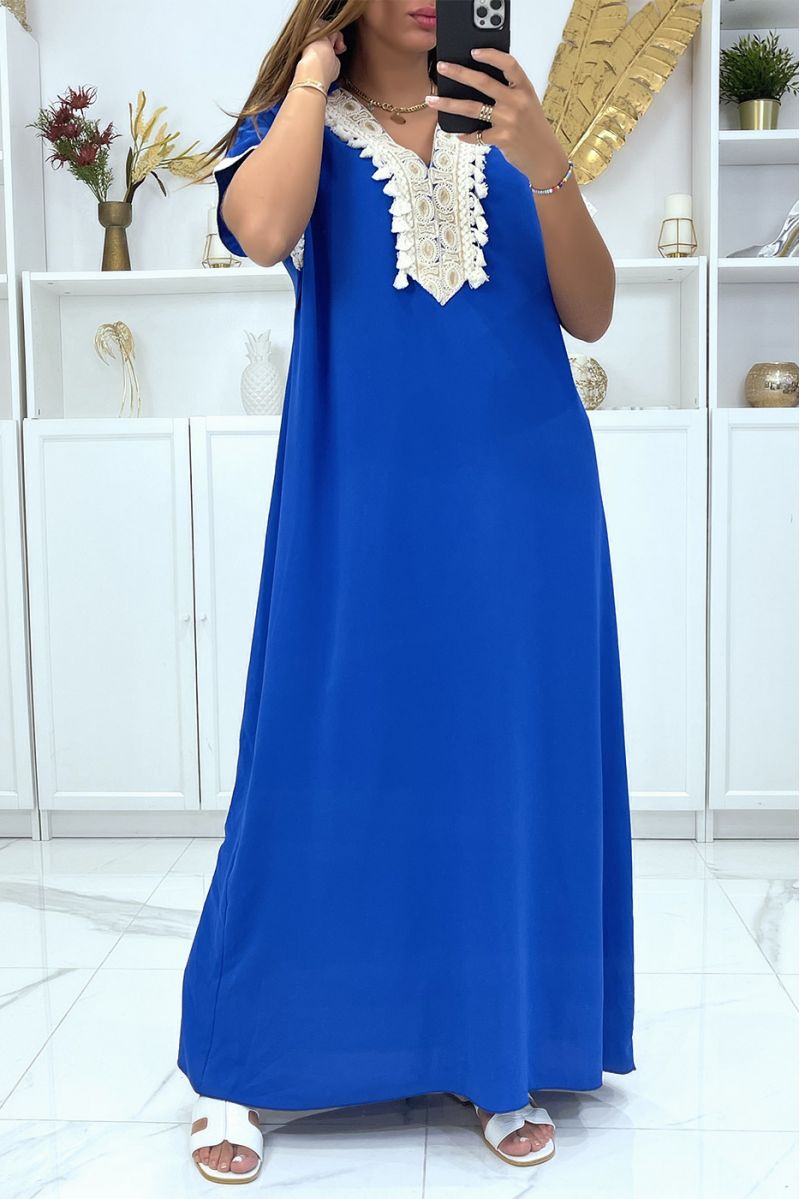 Long sleeveless royal dress with embroidery - 3 Long sleeveless royal dress with embroidery - 3