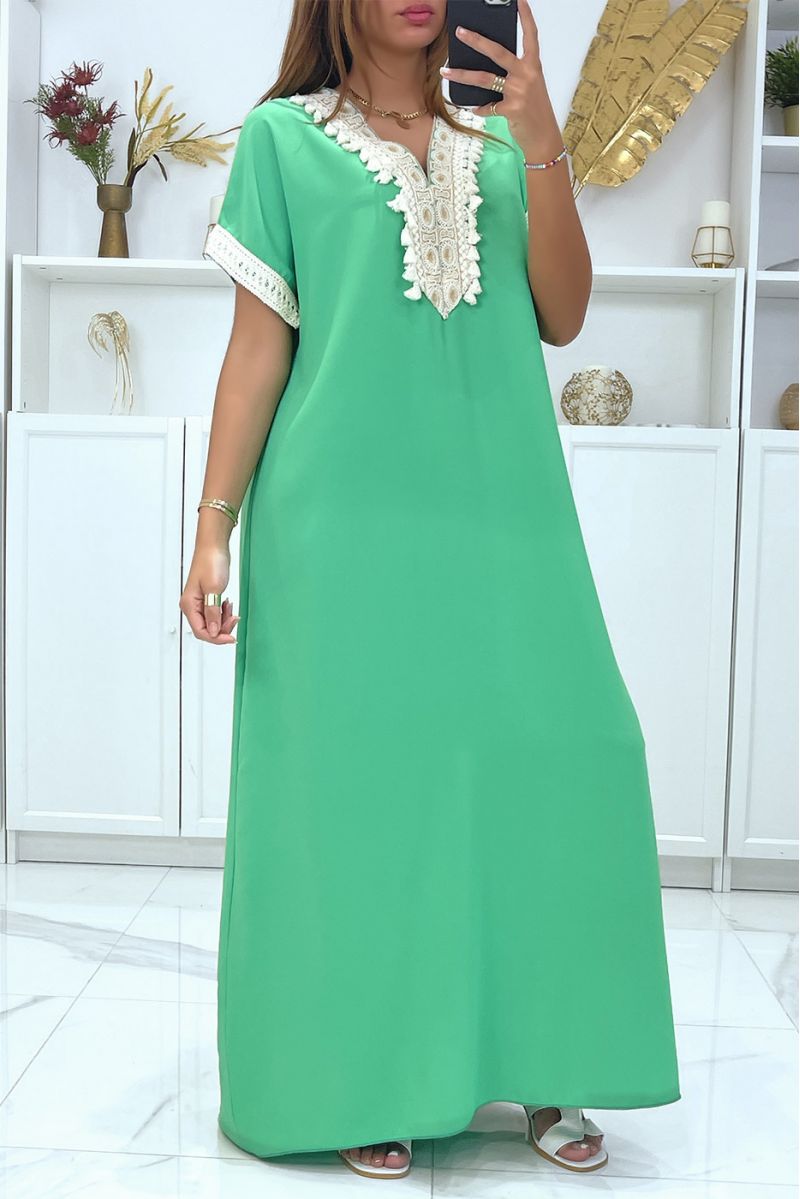 Long sleeveless green dress with embroidery - 2 Long sleeveless green dress with embroidery - 2