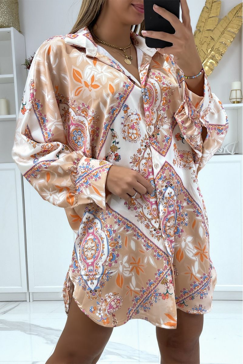 Oversized beige satin shirt dress with batwing sleeves and pretty pattern - 3
