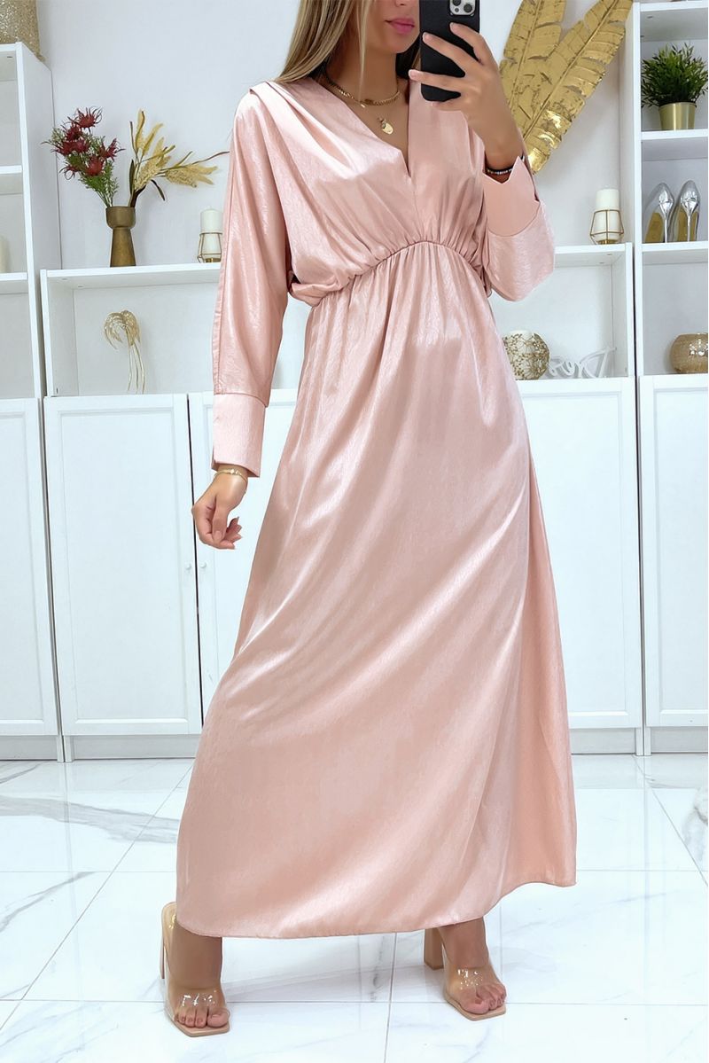 Longue robe rose col V over size au buse avec joli motif satiné  - 1