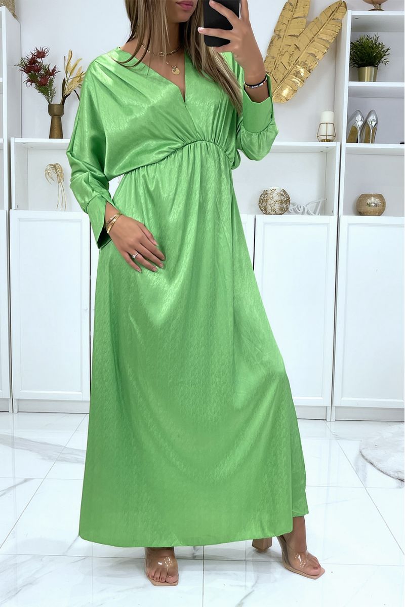 Long green V-neck dress over size at the nozzle with pretty satin pattern - 3