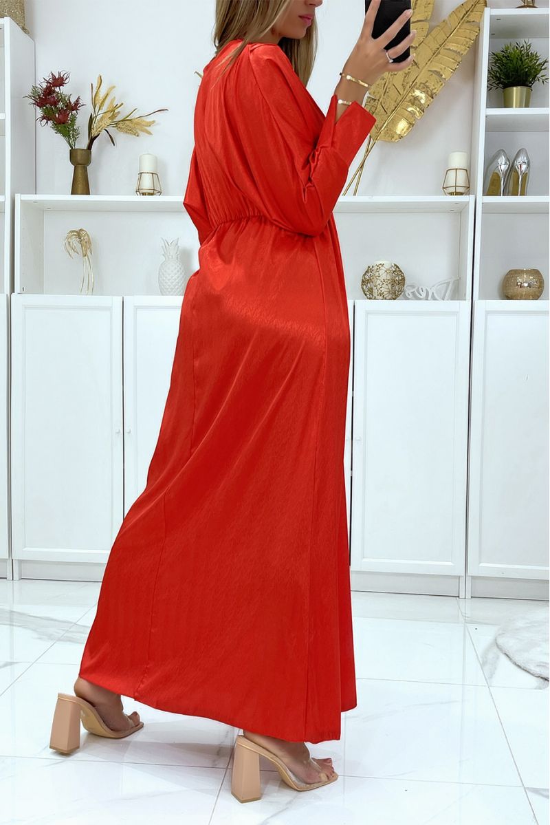 Long red oversized V-neck dress at the nozzle with pretty satin pattern - 4