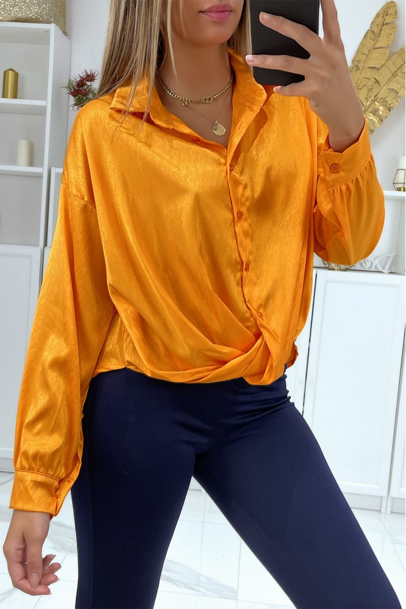 chemise orange avec noeud dans une belle matière satiné - 2