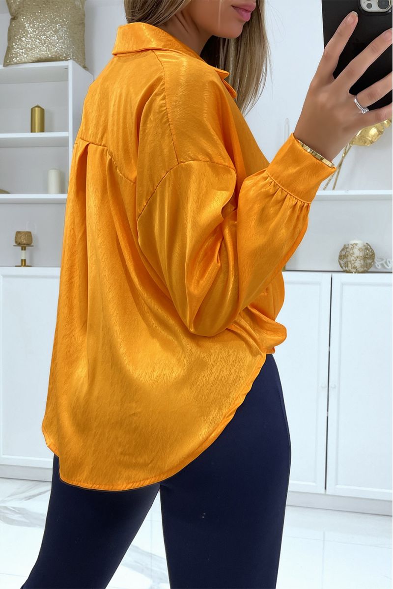 chemise orange avec noeud dans une belle matière satiné - 4