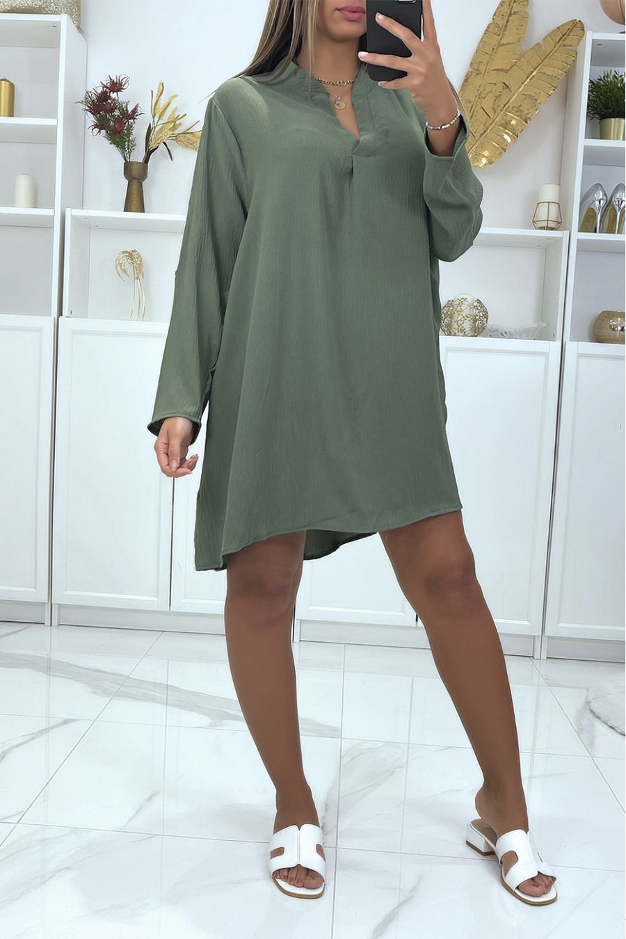Oversized kaki tuniekjurk met kleine knoopjes op de mouwen - 2
