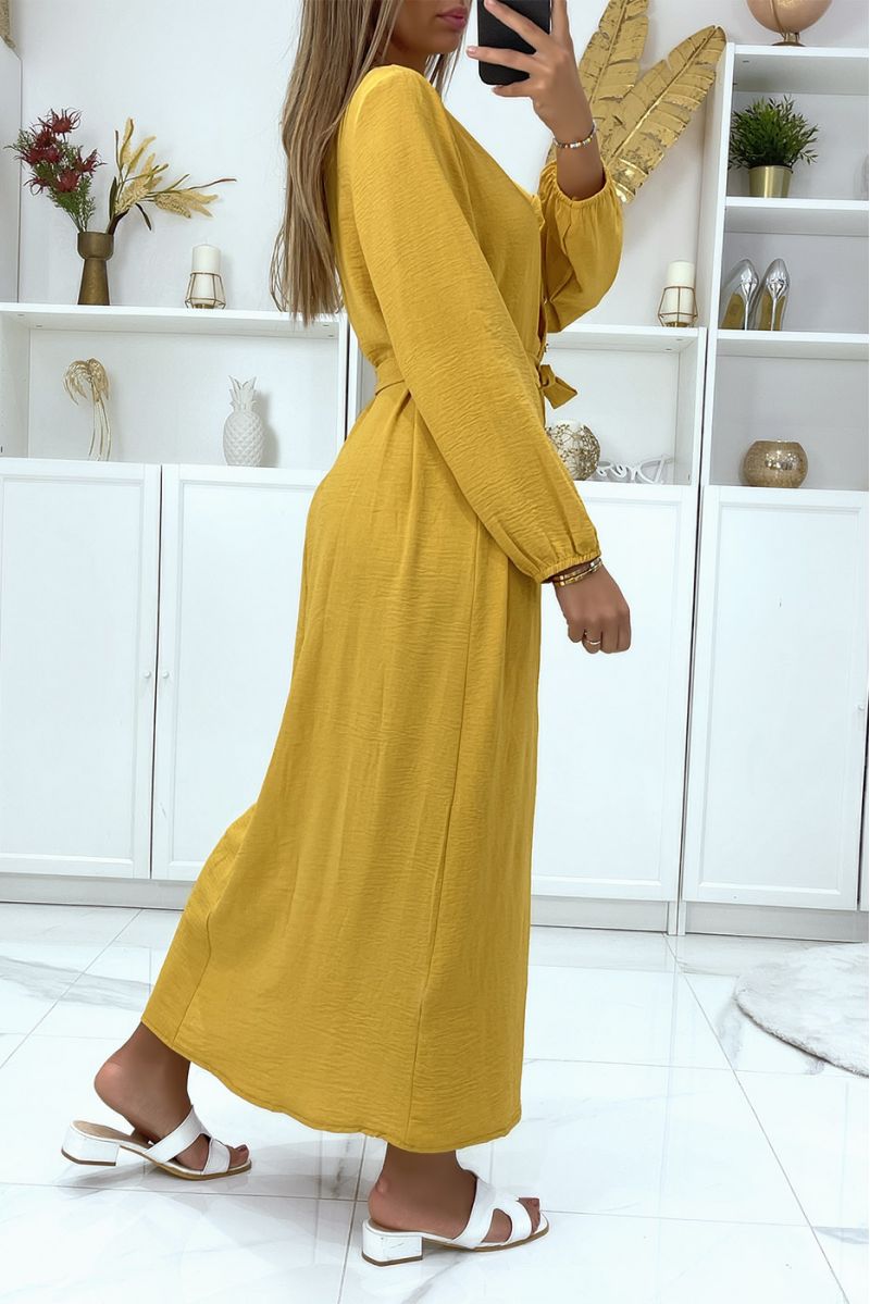 Long mustard dress with high collar and long sleeves covered and belted at the waist - 4