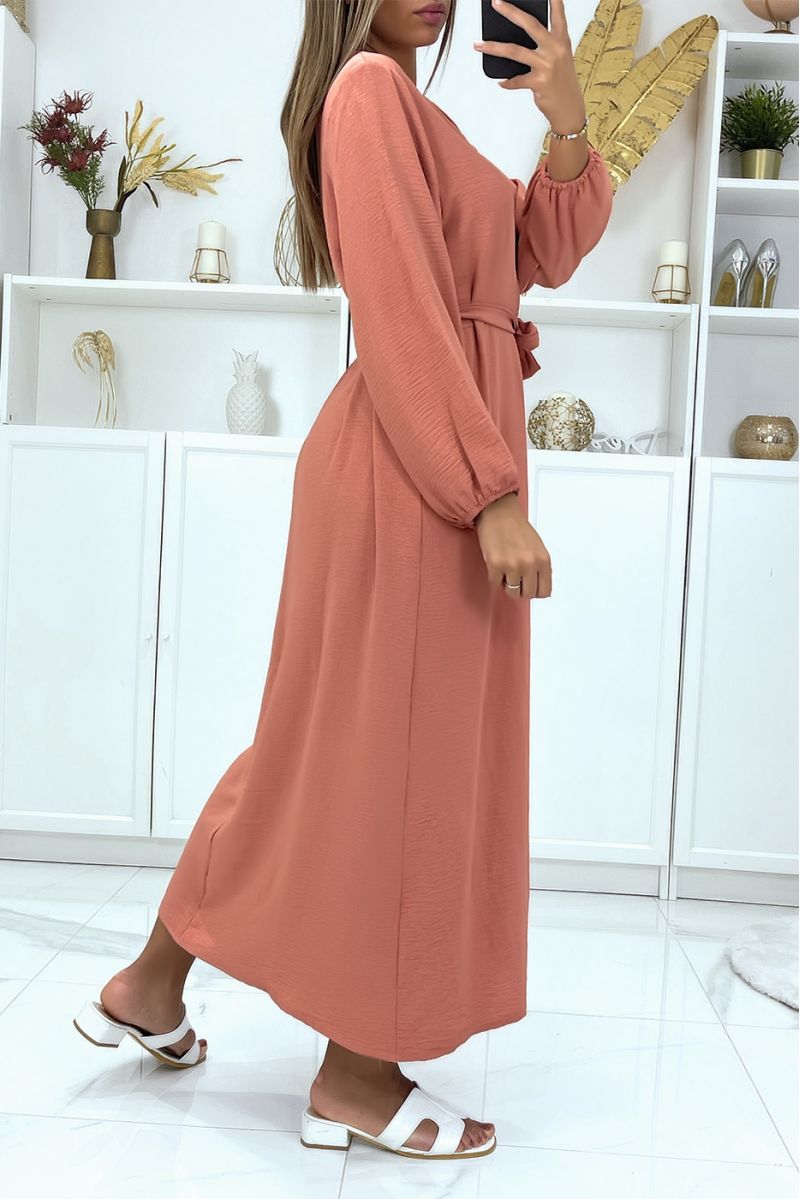 Dark pink long dress with high collar and long sleeves covered and belted at the waist - 3