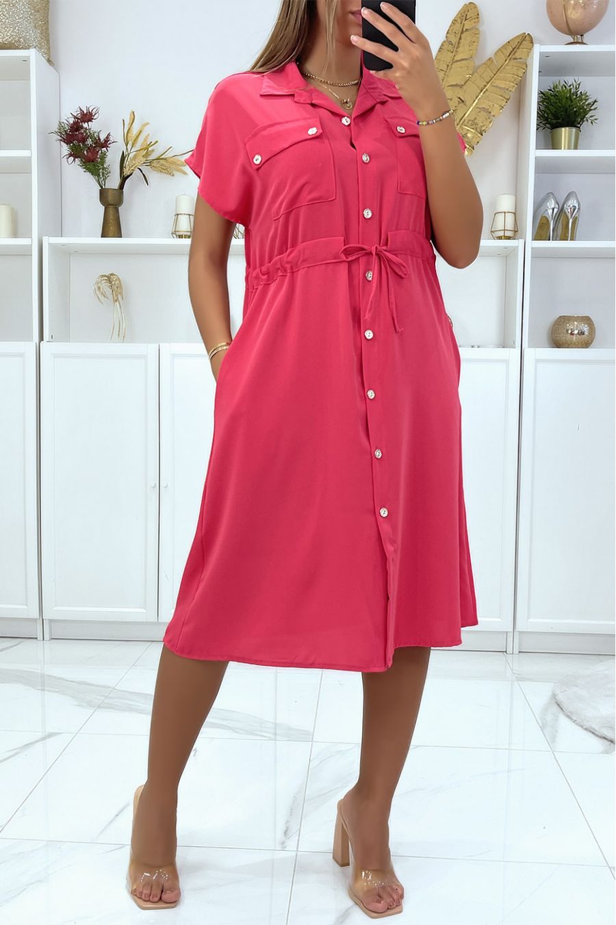 Fuchsia buttoned dress with chest pockets and adjustable waist - 2