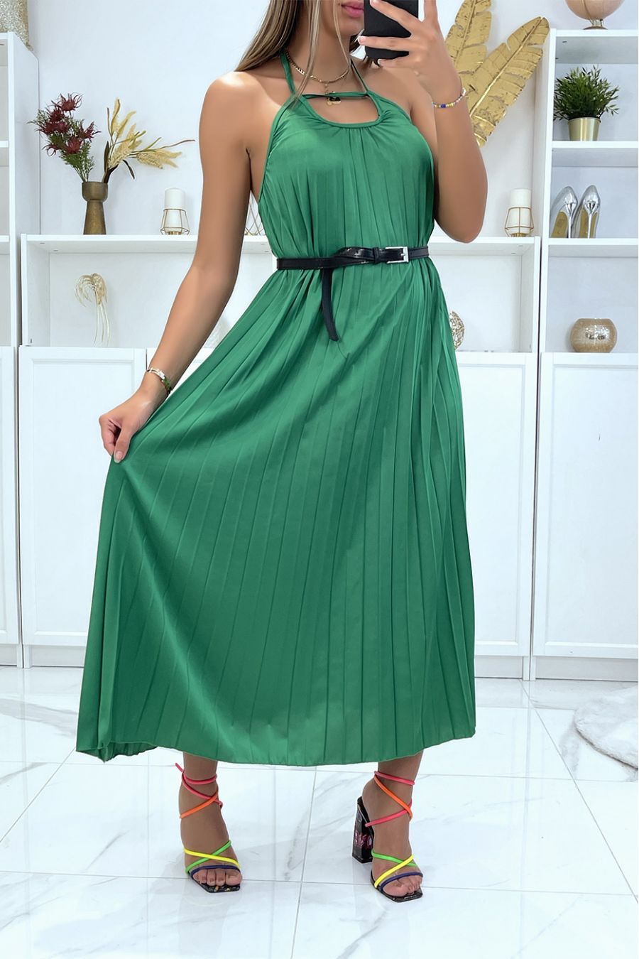 Long green pleated strappy dress with belt - 3