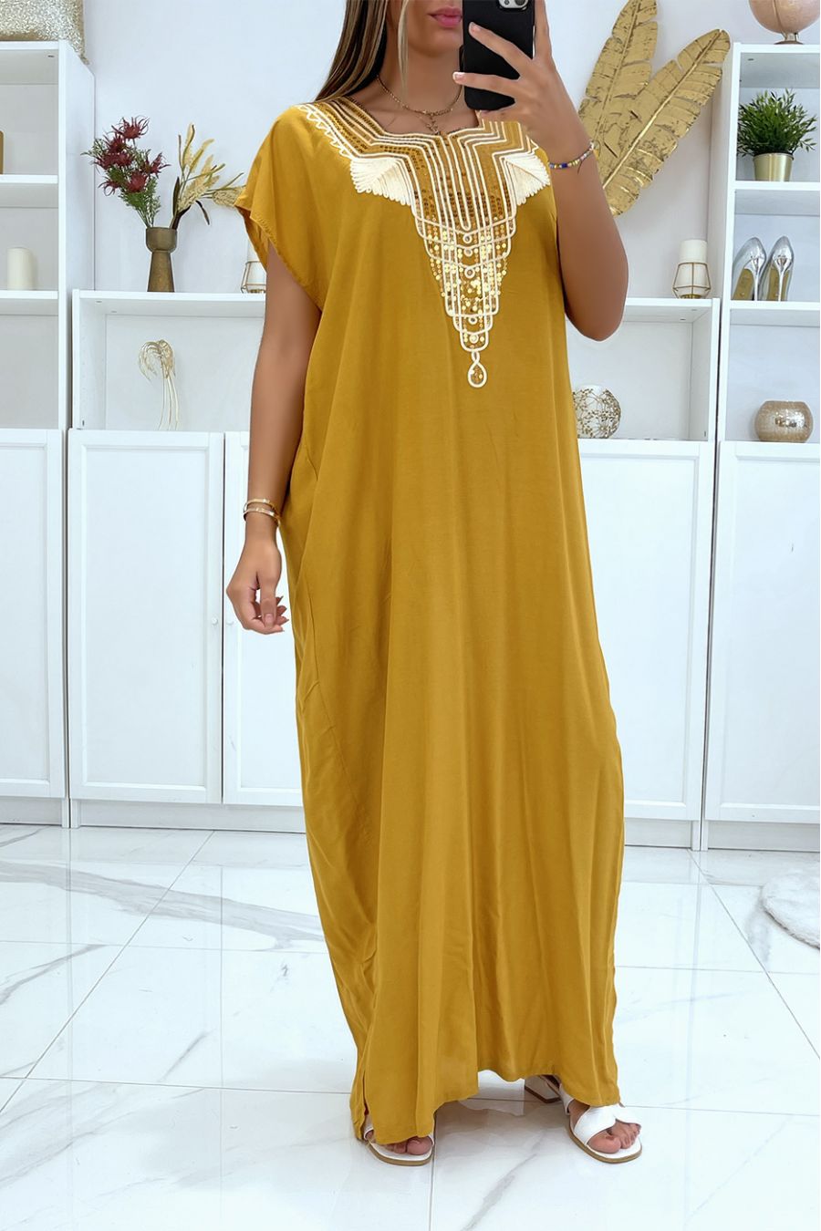 Long dress, mustard djellaba with sequined details and oriental pattern with gold thread - 1
