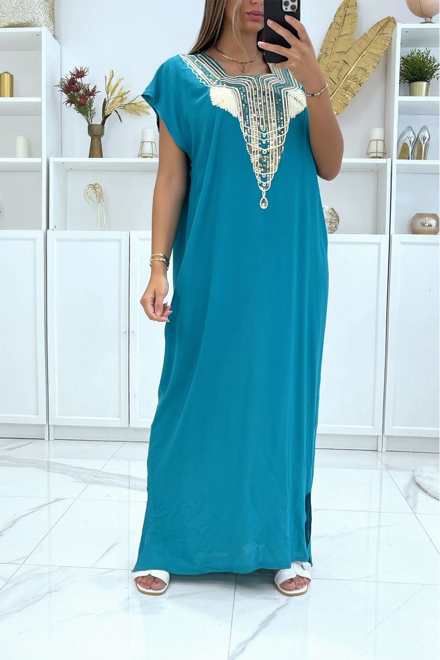 Robe longue, djellaba canard à détails pailleté et motif orientaux au fil doré - 1