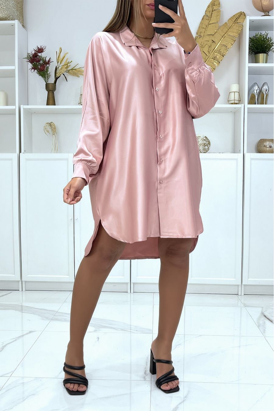Robe chemise over size rose satiné manches chauve souris - 1