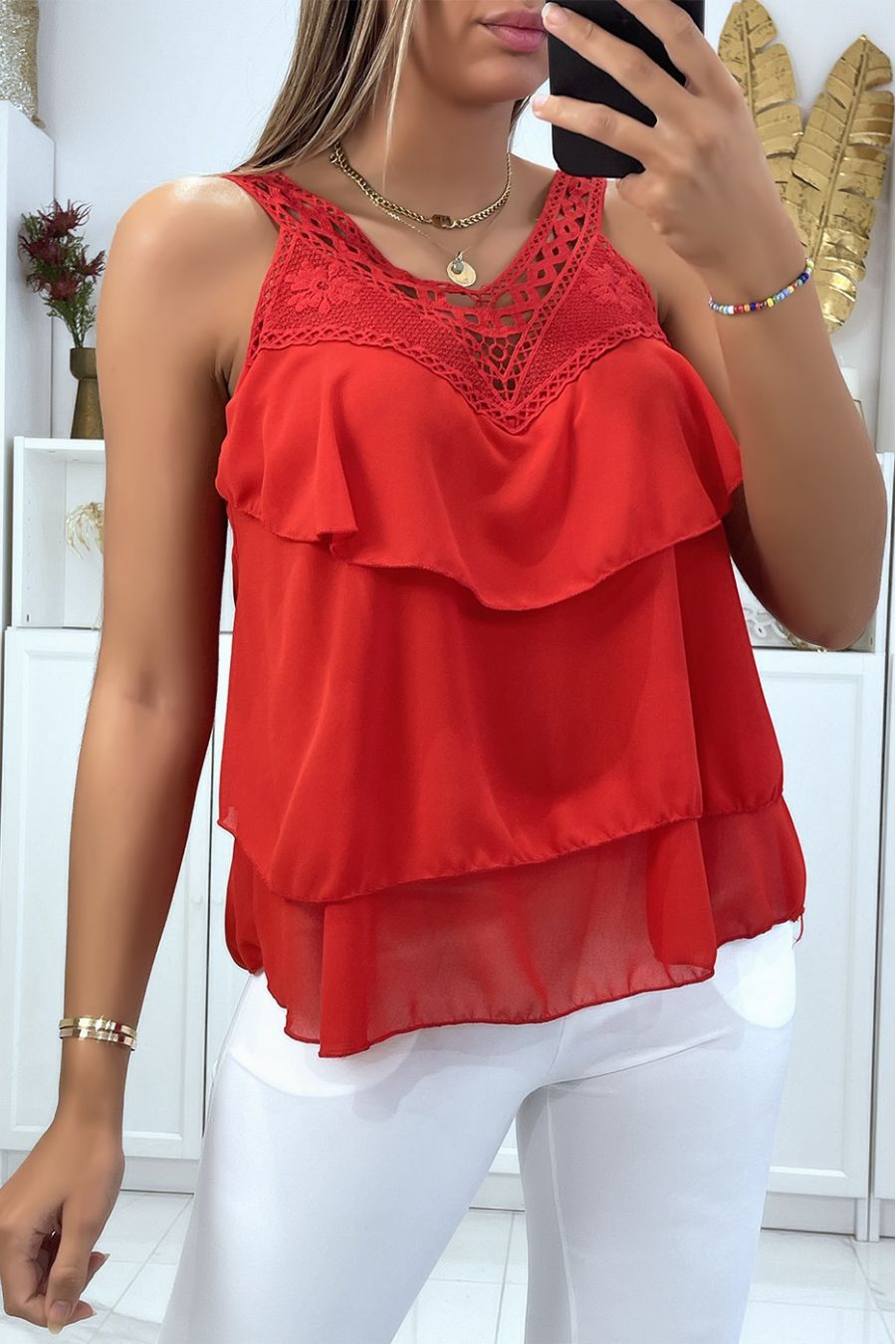 Débardeur à volants rouge avec dentelle au buste