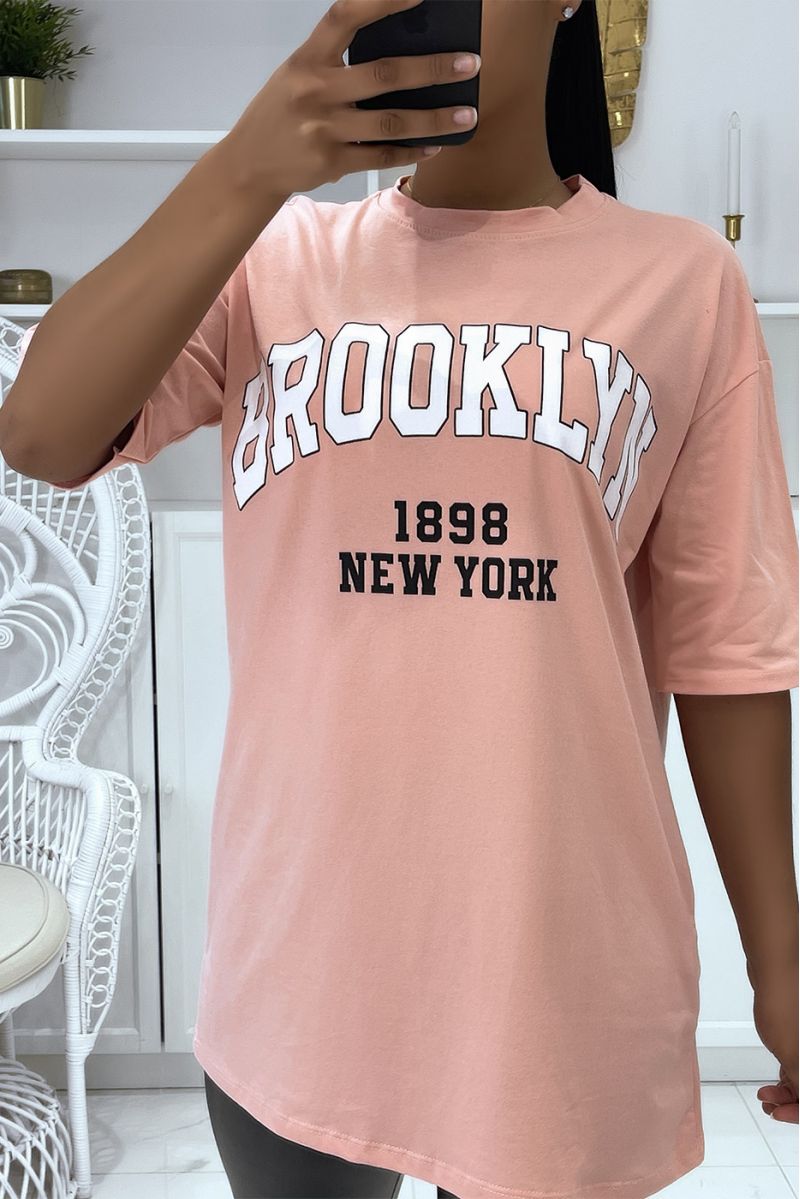 T-shirt Oversize rose à écriture Brooklyn et New York - 1