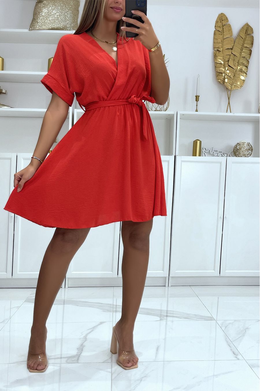 Rode wikkeljurk met riem en elastiek in de taille - 1