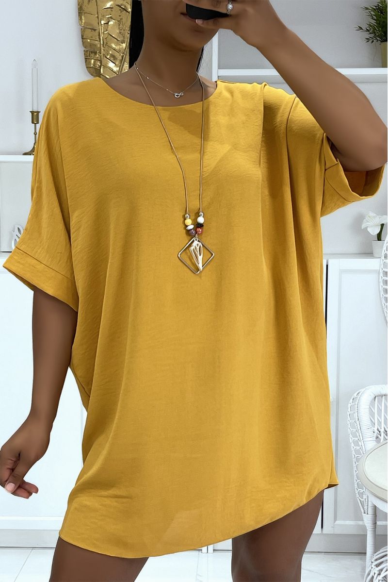 Oversized top / Mustard loose tunic with mid-length sleeves, round neck and pretty bohemian-effect necklace - 1