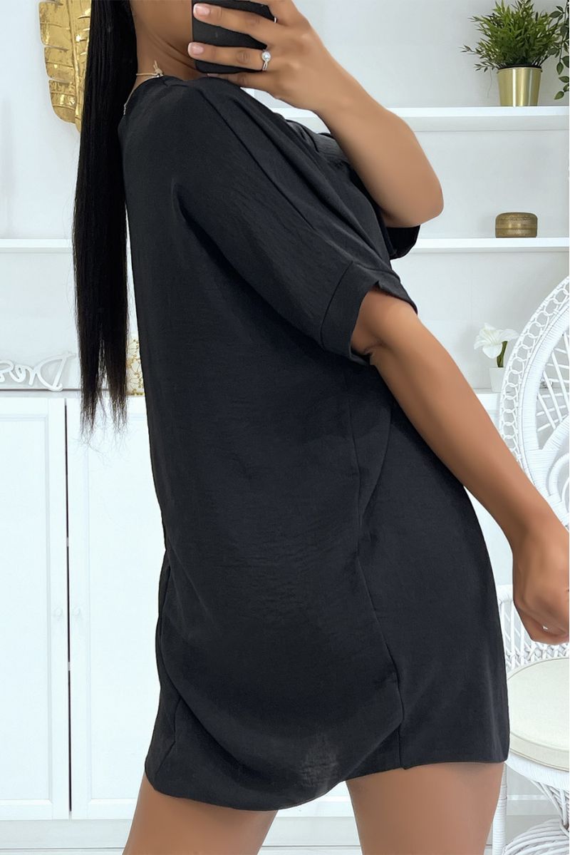 Oversized top / losse zwarte tuniek met halflange mouwen, ronde hals en mooie ketting met bohemien-effect - 2