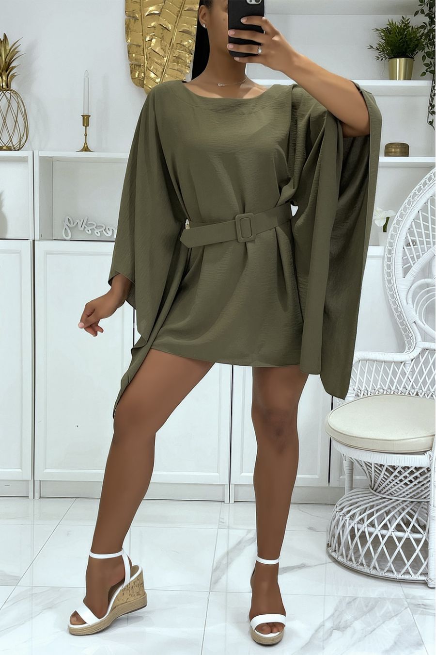 Kaki tuniek met ceintuur en super trendy vleermuismouwen - 3