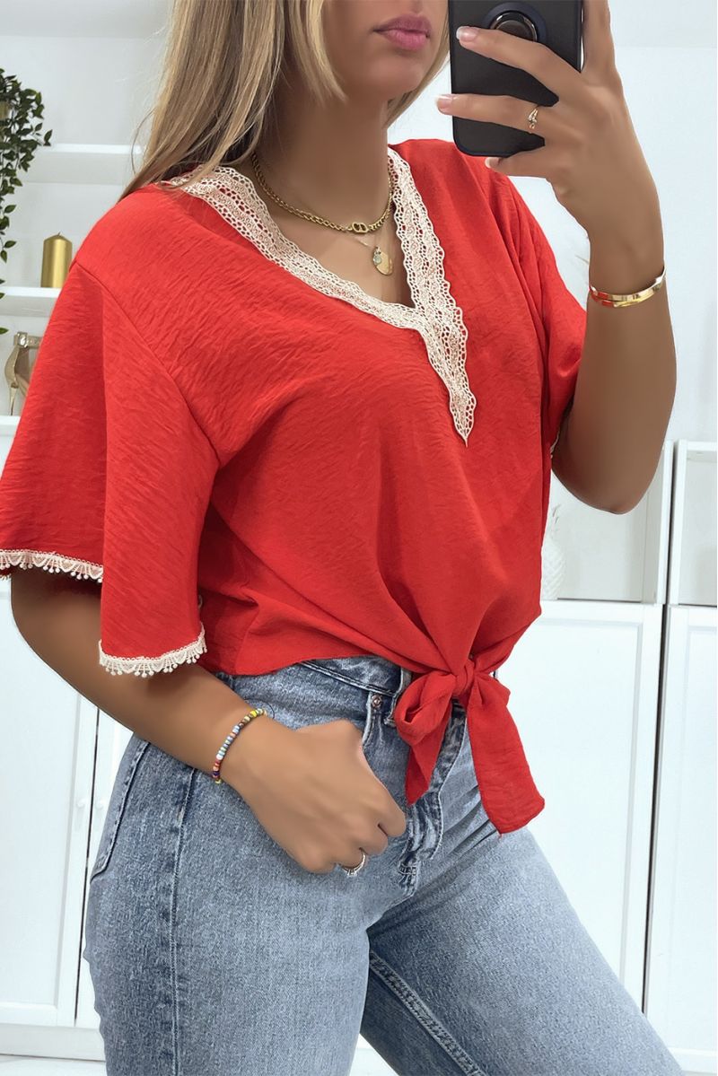 Rode top met halve mouwen en gouden draaddetails, oosterse stijl - 3 Rode top met halve mouwen en gouden draaddetails, oosterse stijl - 3