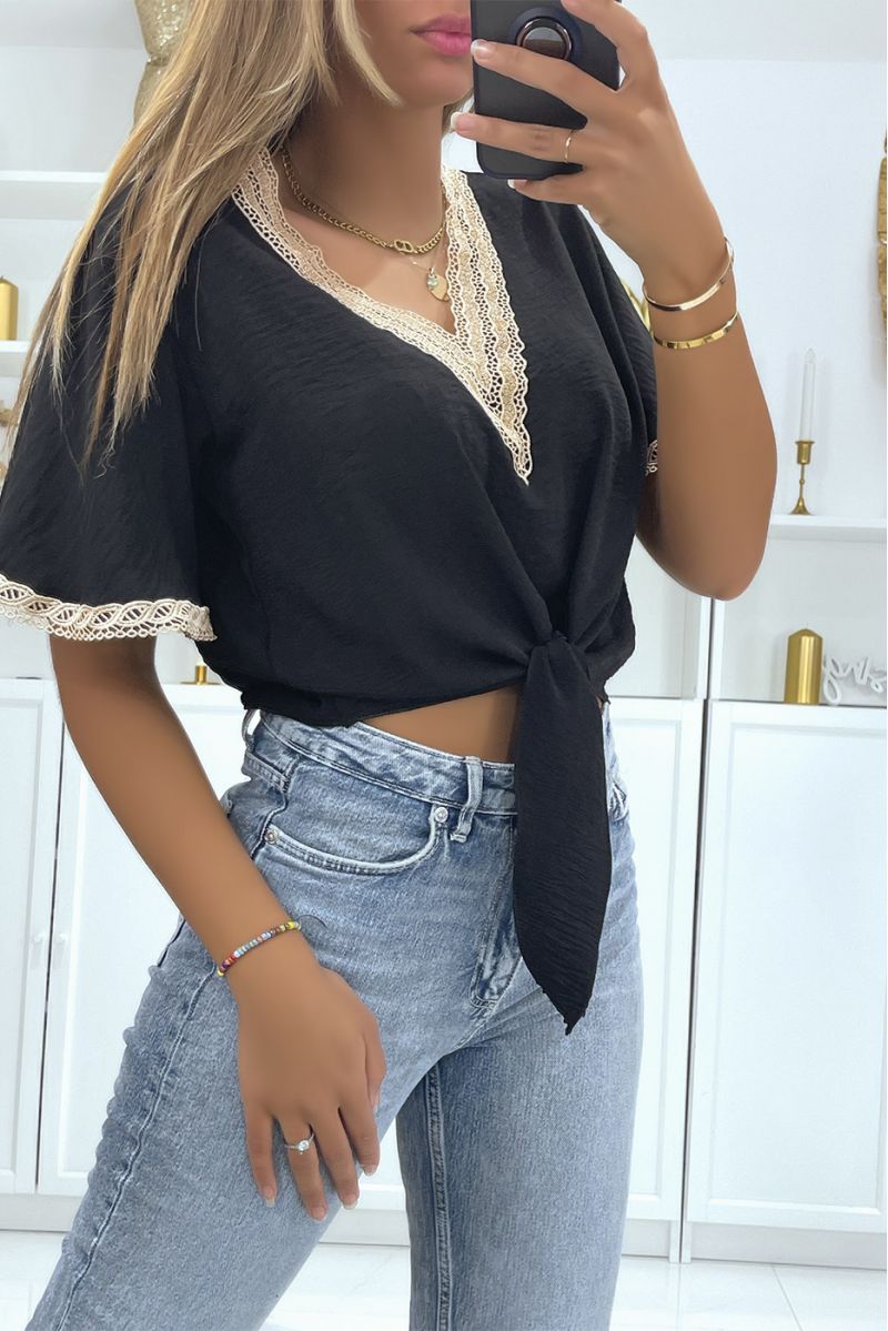 Black half-sleeved top with golden thread details, oriental style - 3